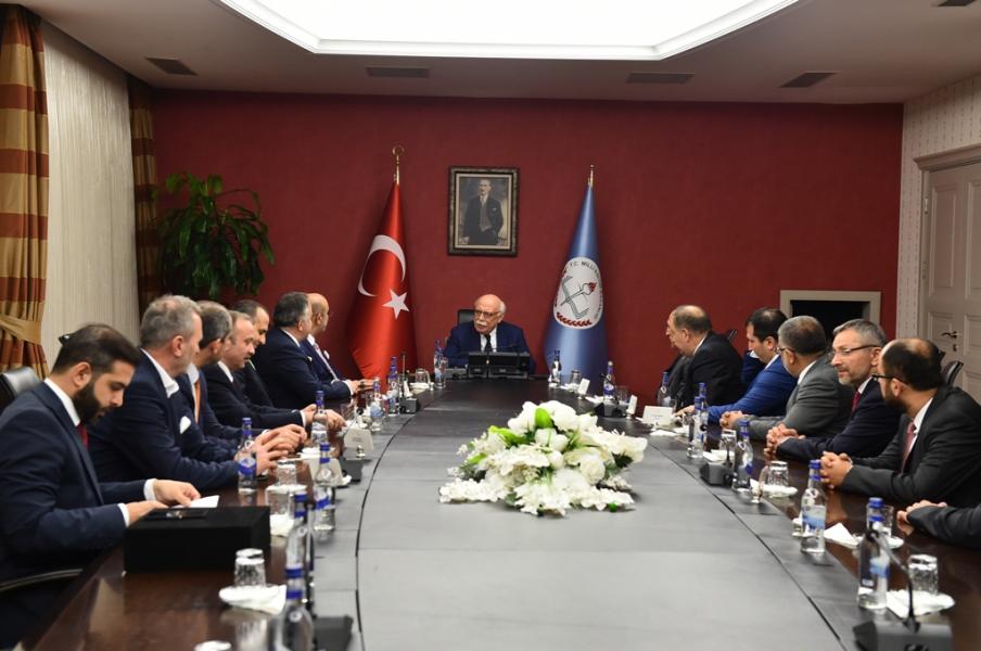 TÜMSİAD delegation pays visit to Minister Avcı