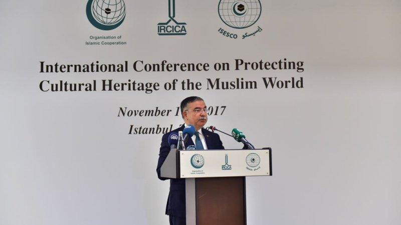 Bakan Yılmaz, “İslam Dünyasında Kültürel Mirasın Korunması Konferansı”na katıldı